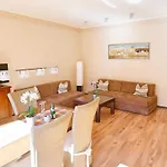 Apartment Haus - Heike Rostock